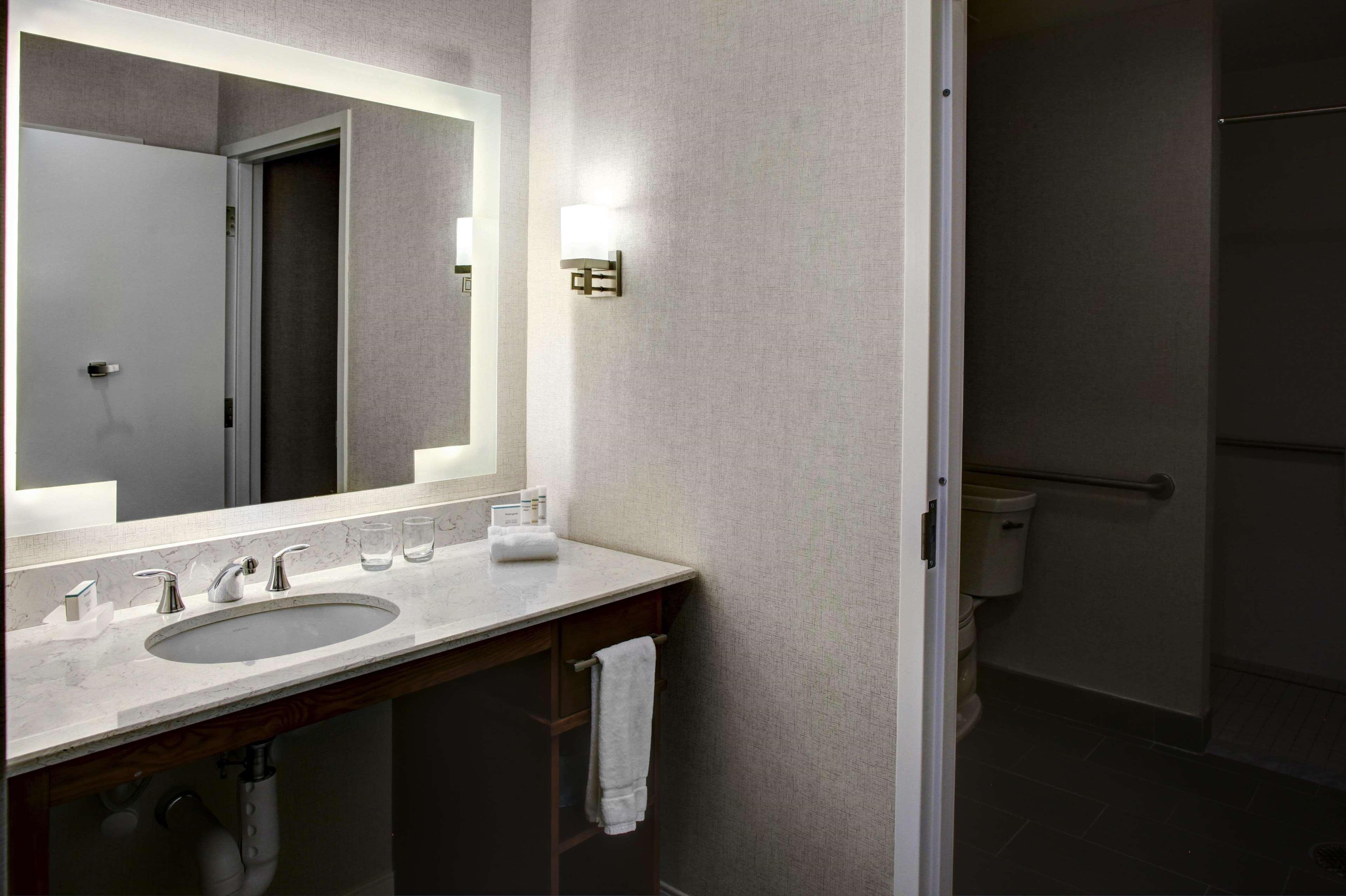 Homewood Suites By Hilton Richmond-Downtown Kültér fotó
